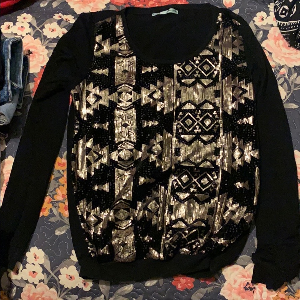 Swoop neck, long sleeve, sequin, light weight